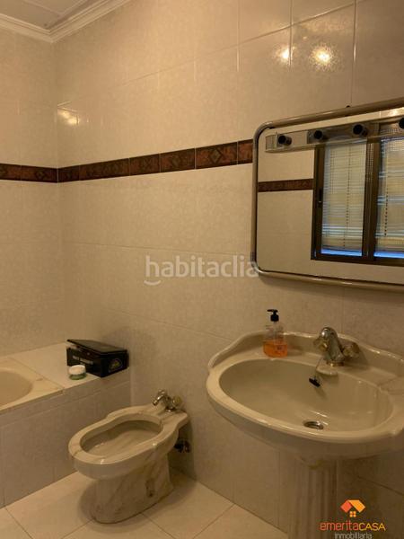 Foto 152ae025-4b97-473f-8245-0731d6cd5c34. Edificio  en Almendralejo