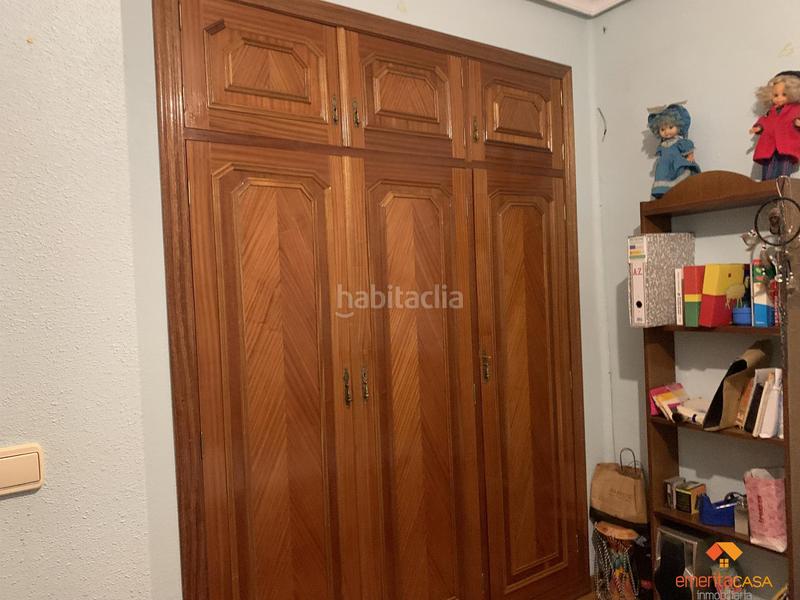 Foto 1755488b-ccce-469e-9cf2-26011d558eb6. Edificio  en Almendralejo