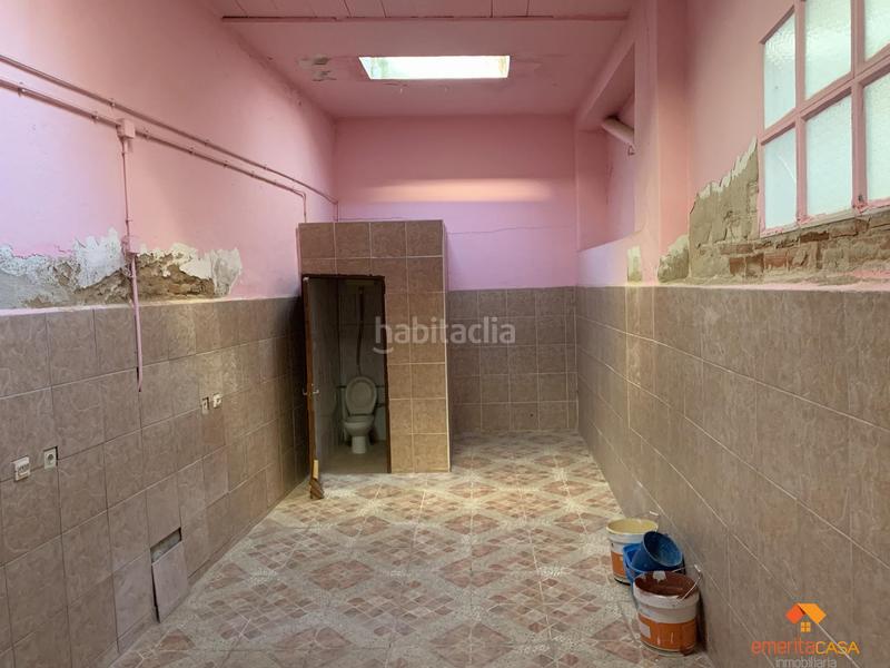 Foto 5c95052a-cfae-40be-a0d3-9a93fafdde4f. Edificio  en Almendralejo