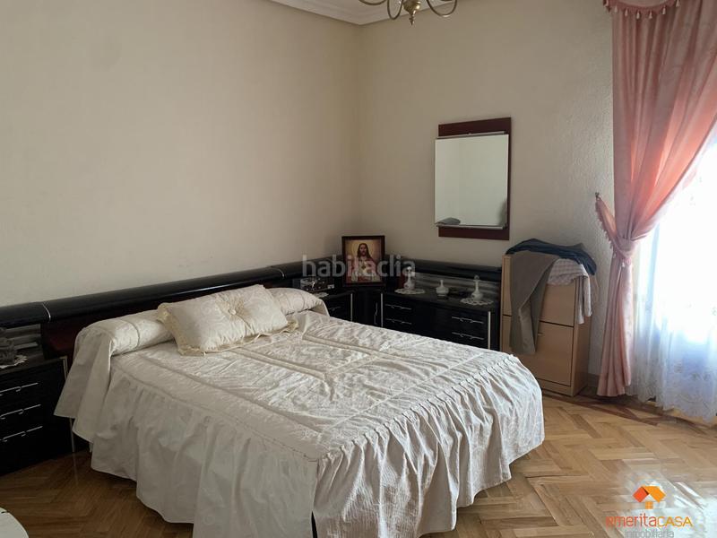 Foto 76ffc2f9-4919-4730-ae10-a4f2bfad0070. Edificio  en Almendralejo