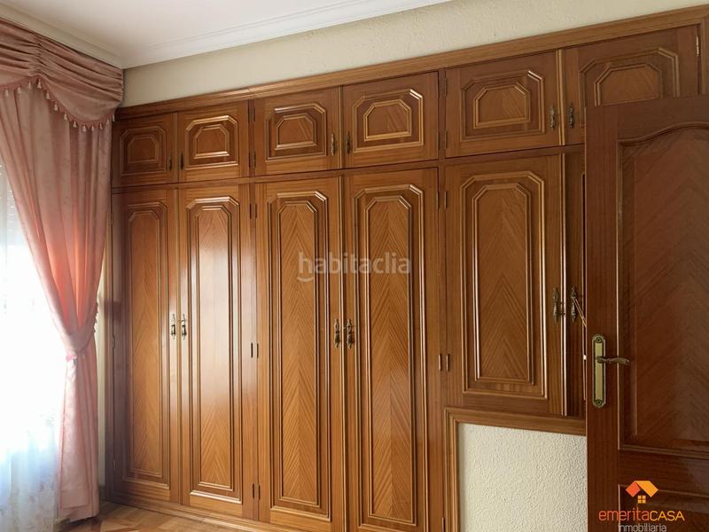 Foto 835a96e6-1caa-4cc9-99df-e2b06ce8265d. Edificio  en Almendralejo