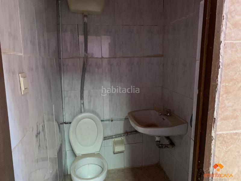 Foto 886bd30d-34bc-4277-b856-8ccc9f081bf7. Edificio  en Almendralejo