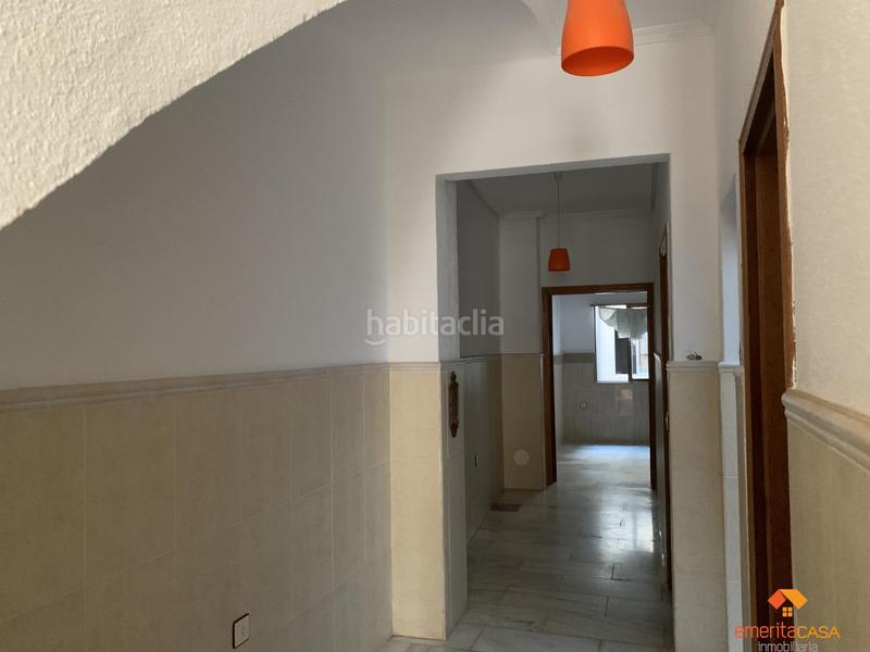 Foto be8634c3-73e8-46a8-9706-db1bb31a9242. Edificio  en Almendralejo