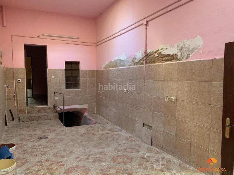 Foto d87c8b44-0626-4d00-b10f-a302e2130e8f. Edificio  en Almendralejo