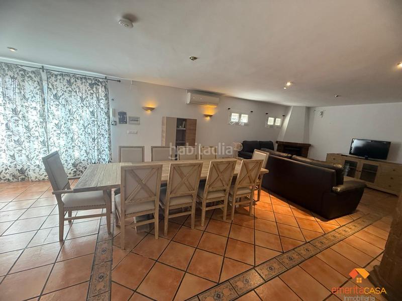 Foto 8dbc2f9c-6642-4b40-9434-7a40a6948713. Xalet amb aparcament piscina a Oeste Mérida