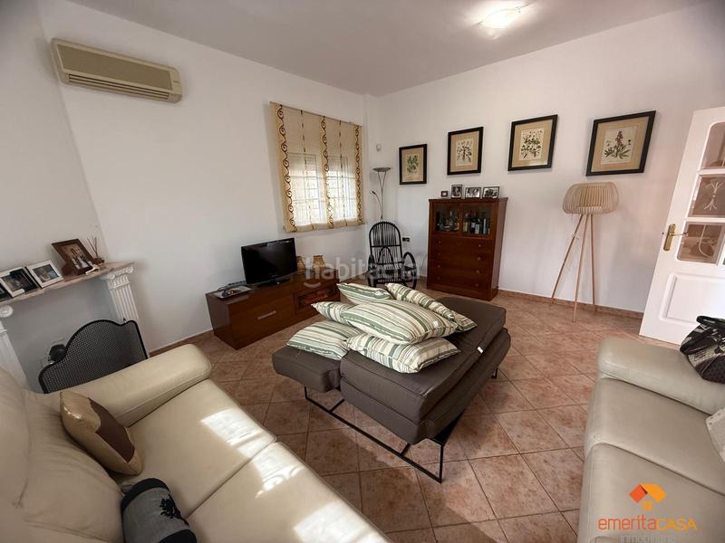 Foto d334db68-a4ba-4721-bcd5-983c1f401649. Xalet amb aparcament piscina a Oeste Mérida