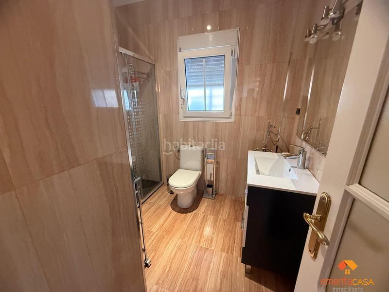 Foto e8cfd827-2d5f-4926-8280-51406398dd77. Xalet amb aparcament piscina a Oeste Mérida