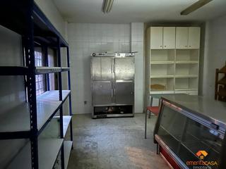 Lloguer Local Comercial a Oeste. Méridalocal