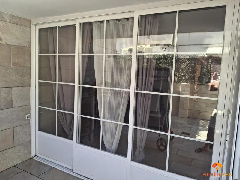 Foto 4aa102e0-1632-41fe-b4ec-48f0ef686fa5. Chalet mit parking in Oeste Mérida