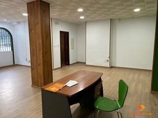 Lloguer Local Comercial a Centro. Méridalocal