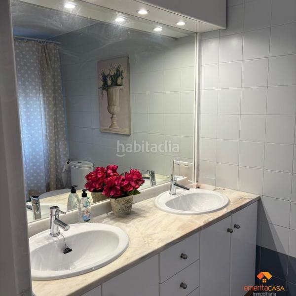 Foto 23b1ffeb-67d5-462f-9d84-a4d84906706e. Xalet a Oeste Mérida