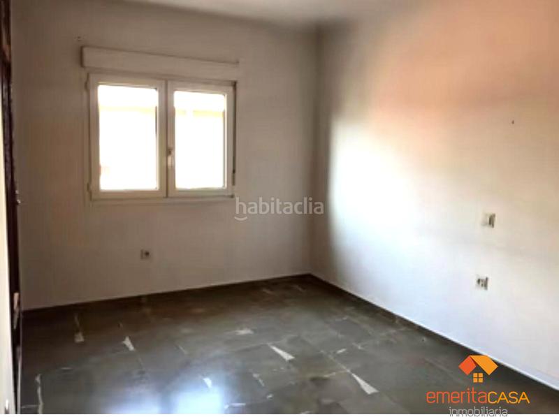 Foto a17c5aa5-6b0b-4e83-bace-f321950a9ff1. Xalet a Oeste Mérida