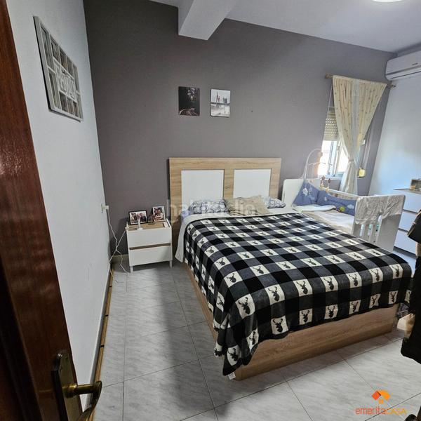 Foto bfd65466-9d71-4d16-9a5d-bcc78fe04efc. Casa amb aparcament a Centro Mérida