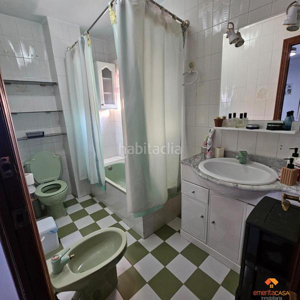 Foto c1c16e14-99a5-4b85-bf24-fc1a52bec116. Casa amb aparcament a Centro Mérida