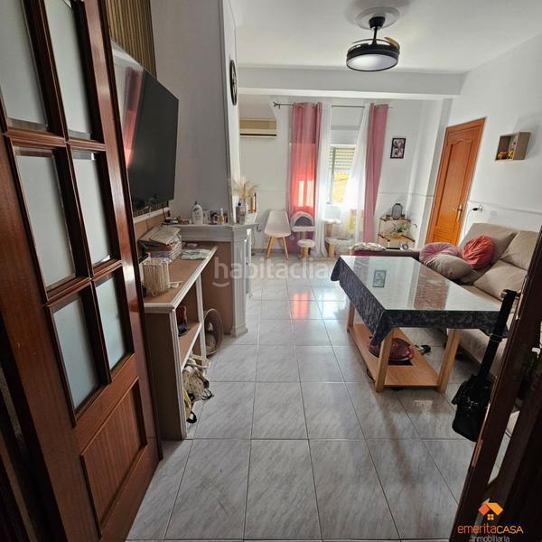 Foto e0768196-8245-4304-9d20-e653c0c48ad5. Casa amb aparcament a Centro Mérida