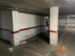Alquiler Parking coche en Centro. Méridagaraje