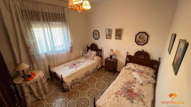 Foto c36401ac-b7a6-484c-8f8e-7ebde123f225. Chalet almendralejochalet en Alange