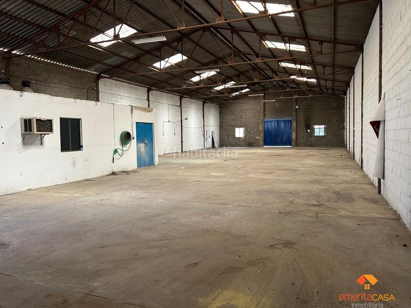 Foto bcd053aa-de79-4541-b8d4-0432341a7df3. Alquiler nave industrial nave en Oeste Mérida