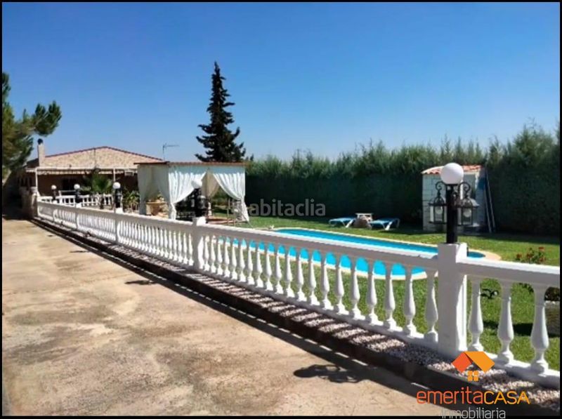 Foto 08a6234d-310f-40ae-86cf-d39ff0640fd6. Masia amb piscina a Arroyo de San Serván