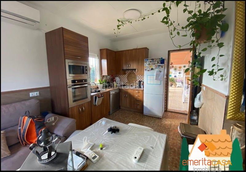 Foto df07483d-d6d6-458c-886b-8f413d78b94e. Masia amb piscina a Arroyo de San Serván