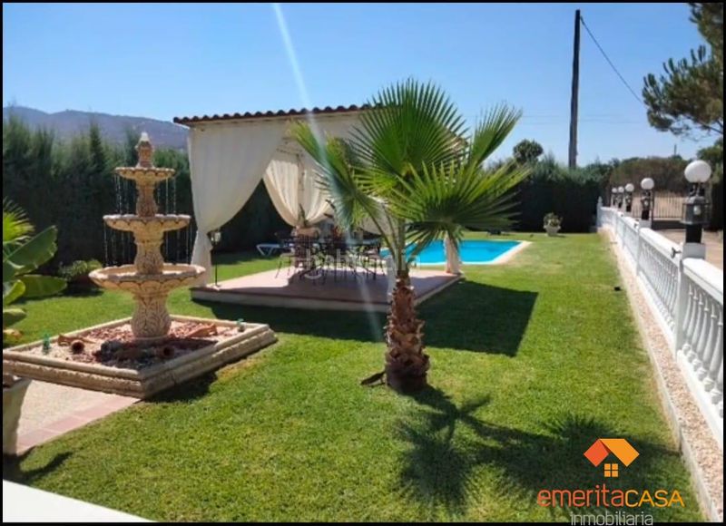 Foto fd2db68d-f601-44ae-8151-eb5aedbde131. Masia amb piscina a Arroyo de San Serván