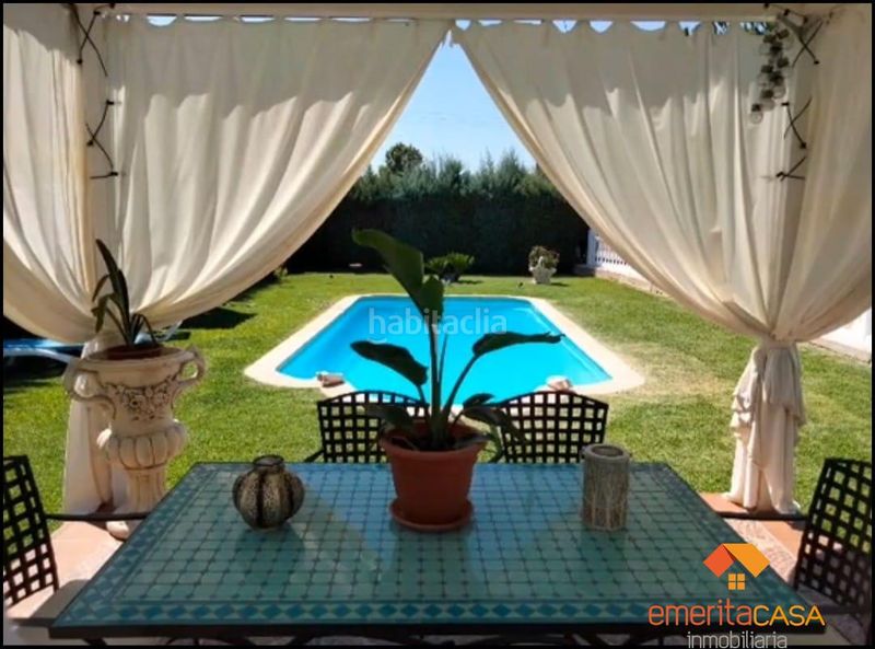 Foto fe0a7484-84e6-47c9-ab19-76cb3a305261. Masia amb piscina a Arroyo de San Serván