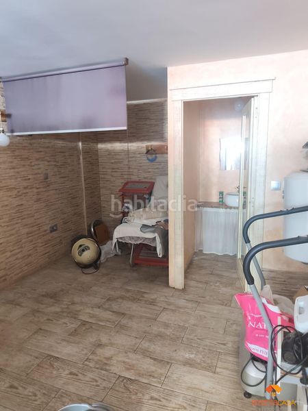 Foto bdaa94a3-6751-4cc0-bb7f-7c606574888e. Local comercial local en Almendralejo