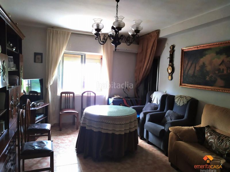 Foto c53a0ef4-09df-43ad-acda-fcb296fa5451. Piso  en Centro Cáceres