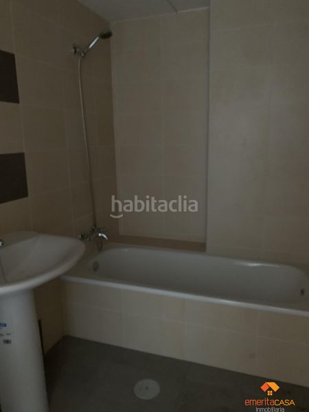 Foto 8b7c4de2-d1f1-4253-95fd-0a0a01de4bd8. Piso  en Almendralejo