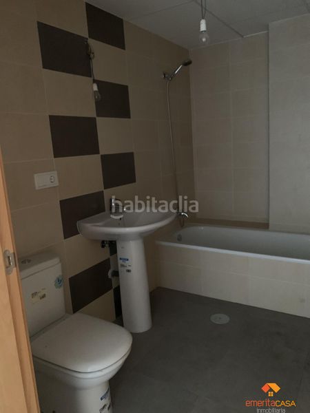 Foto f499396c-3e4b-4aa4-99cb-8f548e7270f8. Piso  en Almendralejo