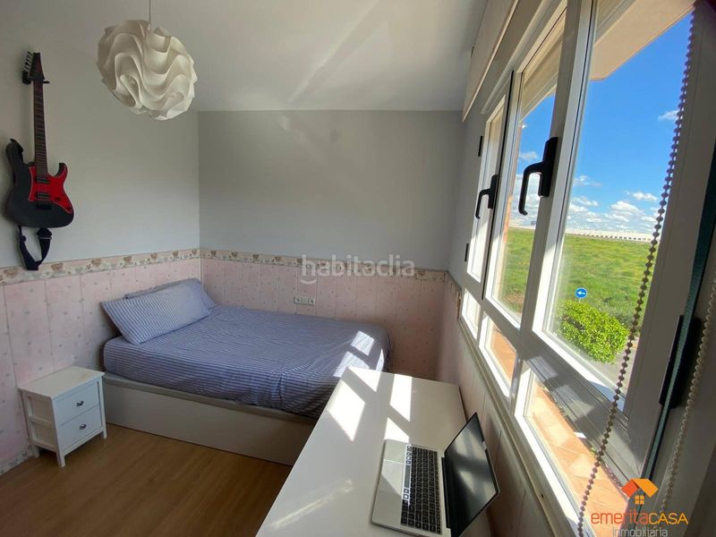 Foto b341732f-d585-45fb-8b8a-ccc9220e4afa. Xalet amb aparcament a Norte Mérida