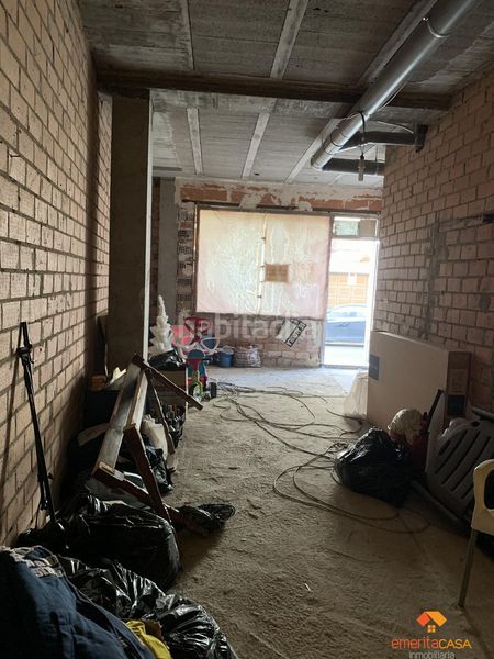 Foto d7cb9852-15c6-470a-b925-6daba2fff86c. Local comercial a Almendralejo