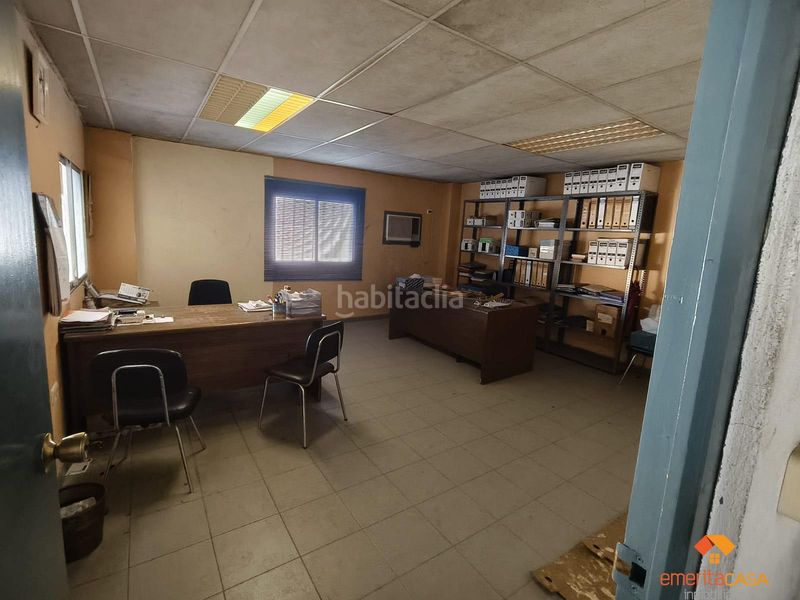 Foto ce62d816-58a7-41ce-bf44-6acbe944279c. Bâtiment à usage industriel dans La Cañada - Aldea Moret Cáceres