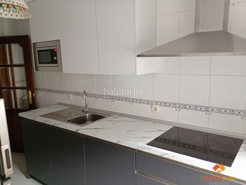 Foto 6d6e0b02-2ec6-4c7f-8328-cd107604fb7e. Apartament amb calefacció a Centro Cáceres