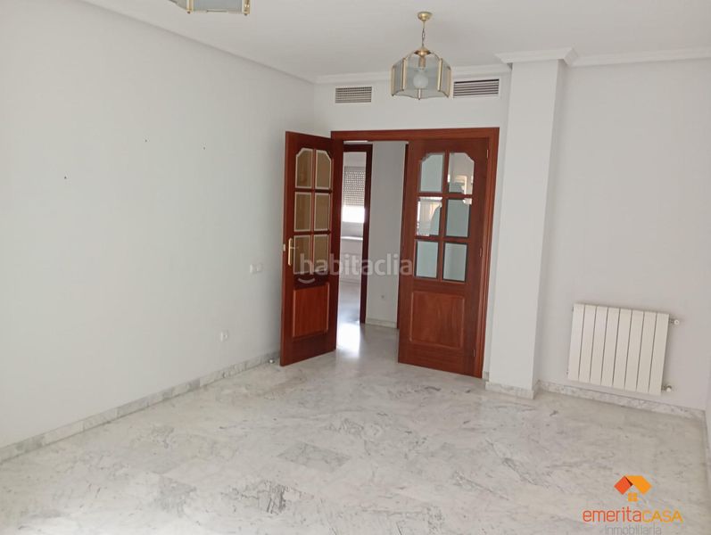Foto b4218069-c823-4063-88a4-04972b85e94b. Apartament amb calefacció a Centro Cáceres