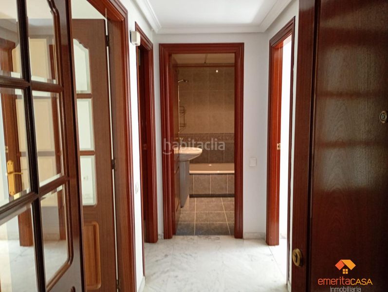 Foto fc757cea-1402-4e90-a00d-8f2f9c0e5440. Apartament amb calefacció a Centro Cáceres