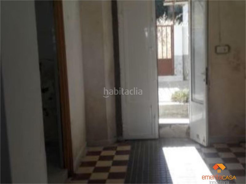Foto c5ec5b53-0f36-4ebb-8cbd-a425965b4974. Casa amb aparcament a Alange