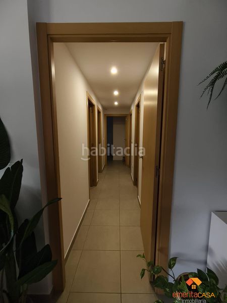 Foto fae2ab40-d878-4d70-9a23-c78f30163382. Pis amb aparcament a La Cañada - Aldea Moret Cáceres