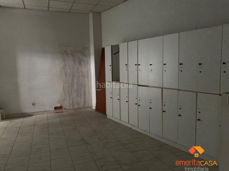 Foto 011a7ce0-dcfa-44a3-a2ff-8460a6a832bc. Lloguer local comercial a Centro Mérida