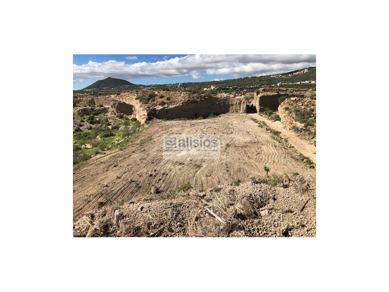 Foto 57138f7a-f51f-47a0-b954-9ed9b5e6c90c. Finca rústica a calle vivito 23 a El Desierto Granadilla de Abona