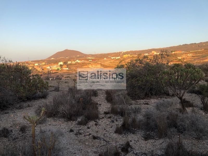 Foto 61a145b3-af73-4f69-bdf4-85d36567f524. Finca rústica a calle vivito 23 a El Desierto Granadilla de Abona