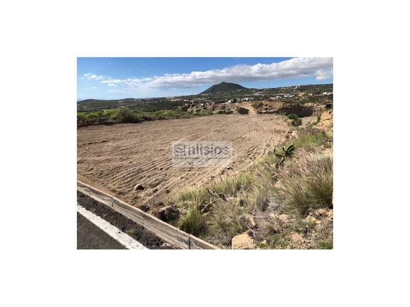 Foto f33f5a22-187f-4b15-b3d9-2642f0fb2bf8. Finca rústica a calle vivito 23 a El Desierto Granadilla de Abona