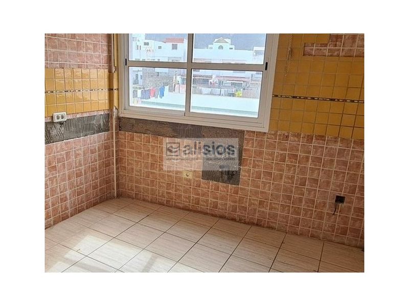 Foto 49254e3a-18f3-4473-8cd1-0c5722025950. Dúplex a calle llano mora 11 a Valle San Lorenzo Arona