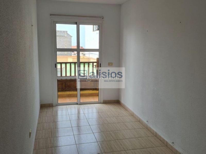 Foto 89d54667-a997-4ce9-af97-67ec5cc718da. Dúplex a calle llano mora 11 a Valle San Lorenzo Arona