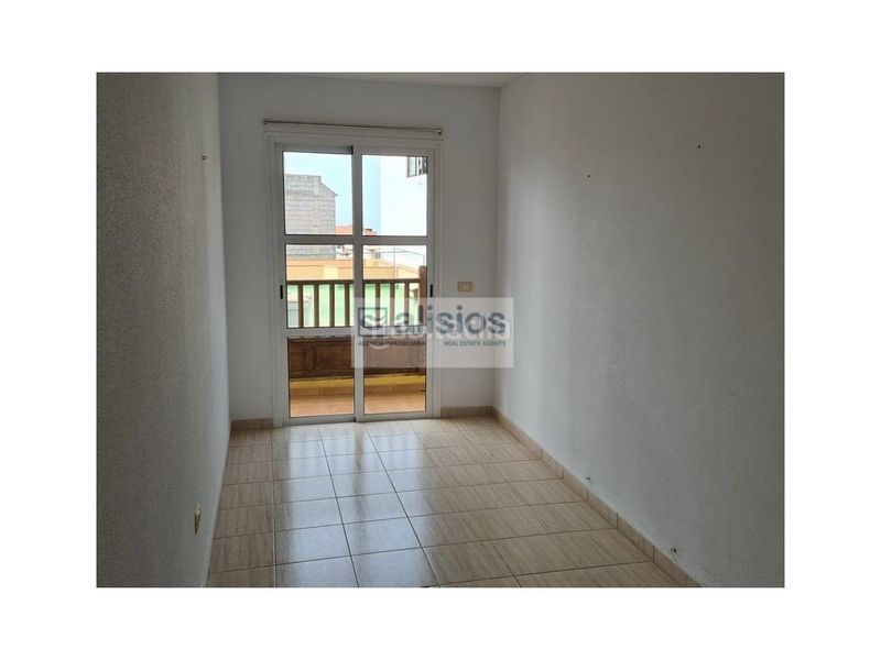 Foto ccee7c1e-7041-4486-aeab-c9527de75e98. Dúplex a calle llano mora 11 a Valle San Lorenzo Arona