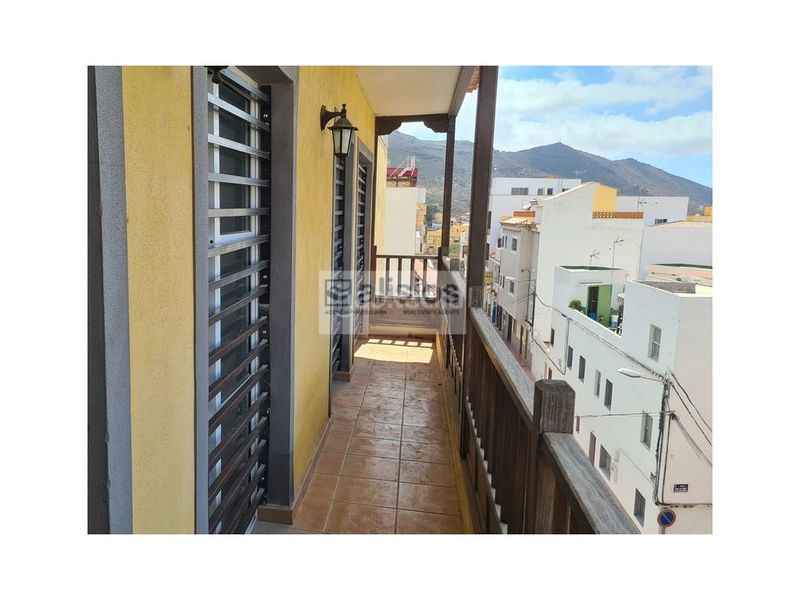 Foto e9baa79f-24a4-4664-8276-f67eaef2d15d. Dúplex a calle llano mora 11 a Valle San Lorenzo Arona