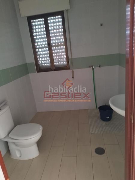 Foto c4e92809-e30a-42eb-9231-07f55bceff5b. Lloguer local comercial a Almendralejo
