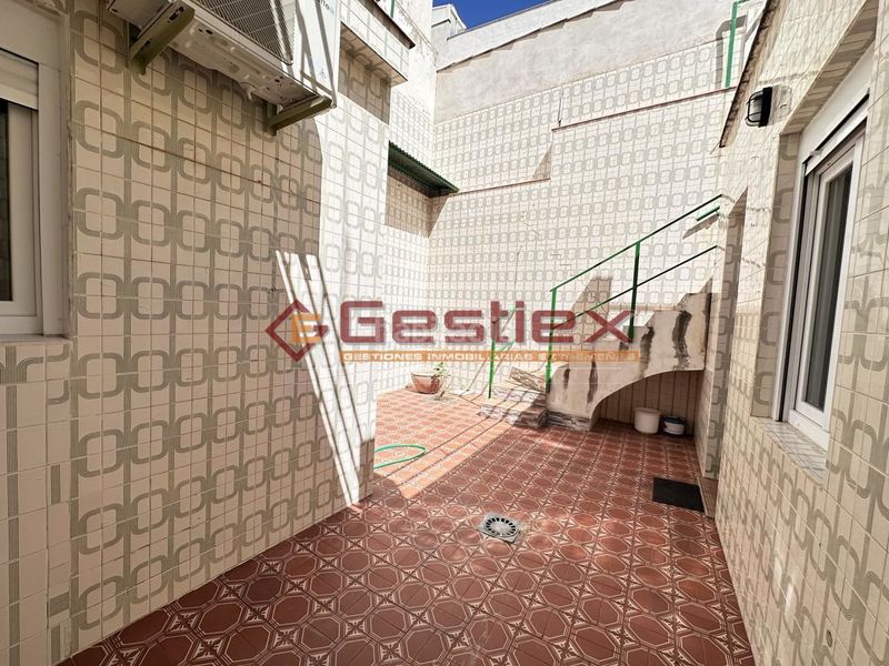 Foto a66f91b1-a33c-42a1-9e3d-9d2446714329. Casa a Almendralejo