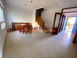 Pis a Almendralejo. En venta piso duplex zona polideportivo