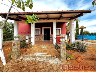 Casa a Almendralejo. En venta terreno rústico en ctra aceuchal